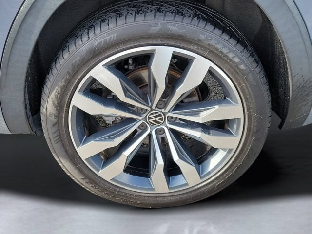 Used 2020 Volkswagen Atlas Cross Sport SEL R-Line FWD image 9