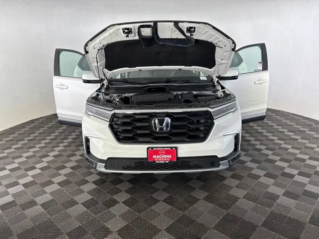 Used 2023 Honda Pilot EX-L image 11
