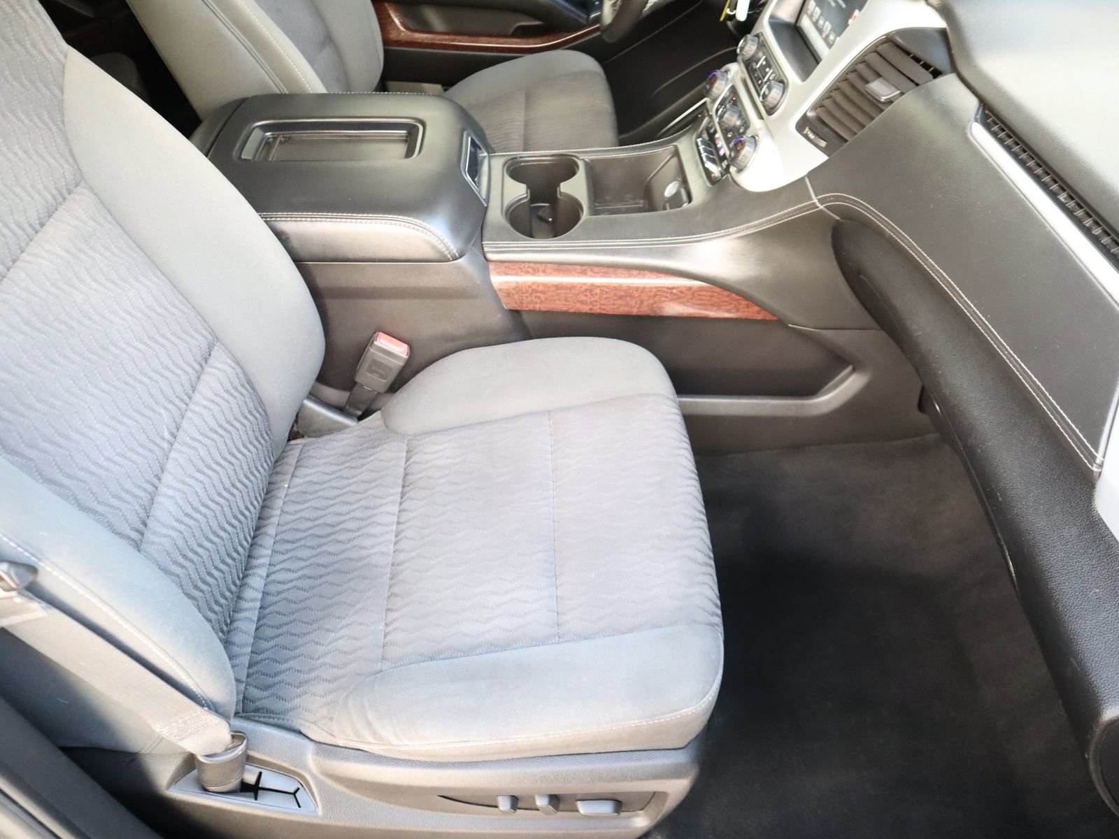 Used 2016 GMC Yukon XL SLE w/ HD Trailering Package image 48