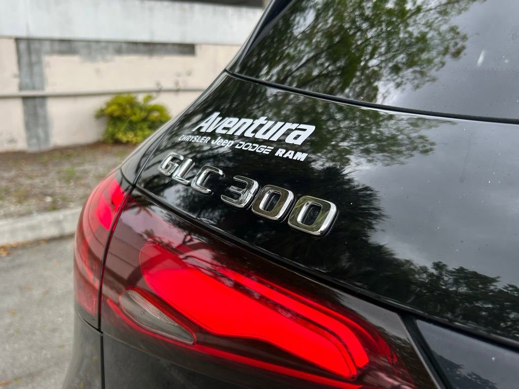 Used 2024 Mercedes-Benz GLC 300 4MATIC image 43