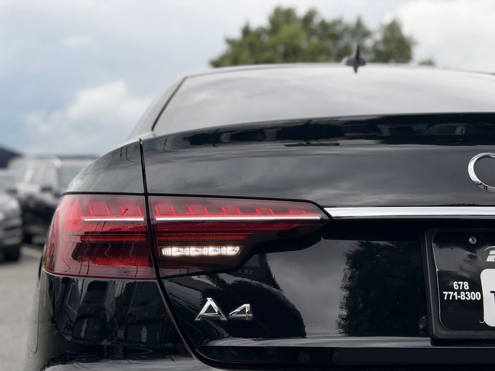 Used 2022 Audi A4 2.0T Premium w/ Convenience Package AWD/4WD image 9