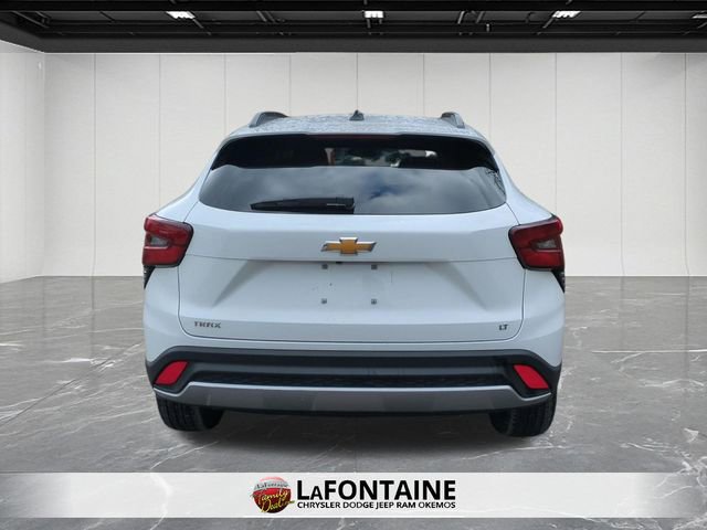 Used 2025 Chevrolet Trax LT FWD image 7