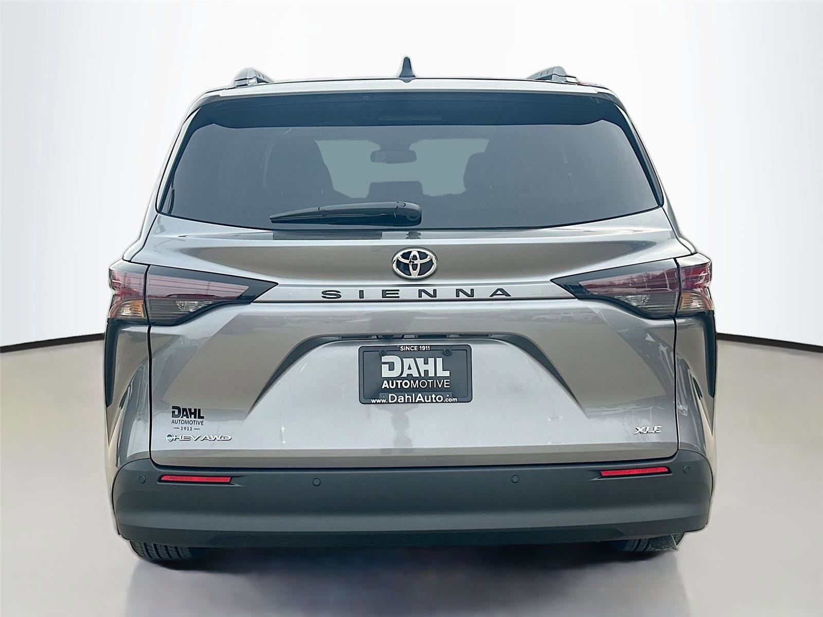 New 2026 Toyota Sienna XLE image 12