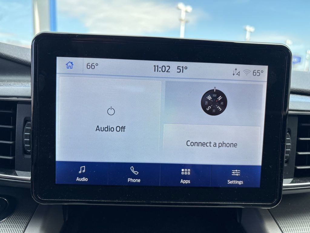 Used 2024 Ford Explorer XLT w/ Equipment Group 202A AWD/4WD image 19