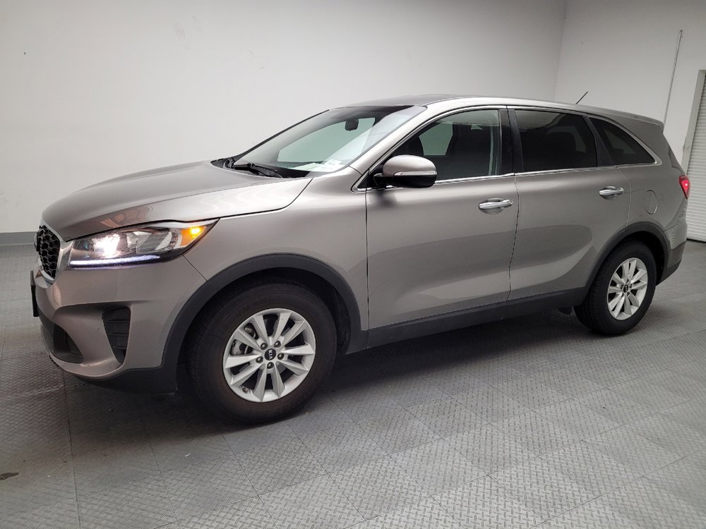 Used 2019 Kia Sorento LX image 2