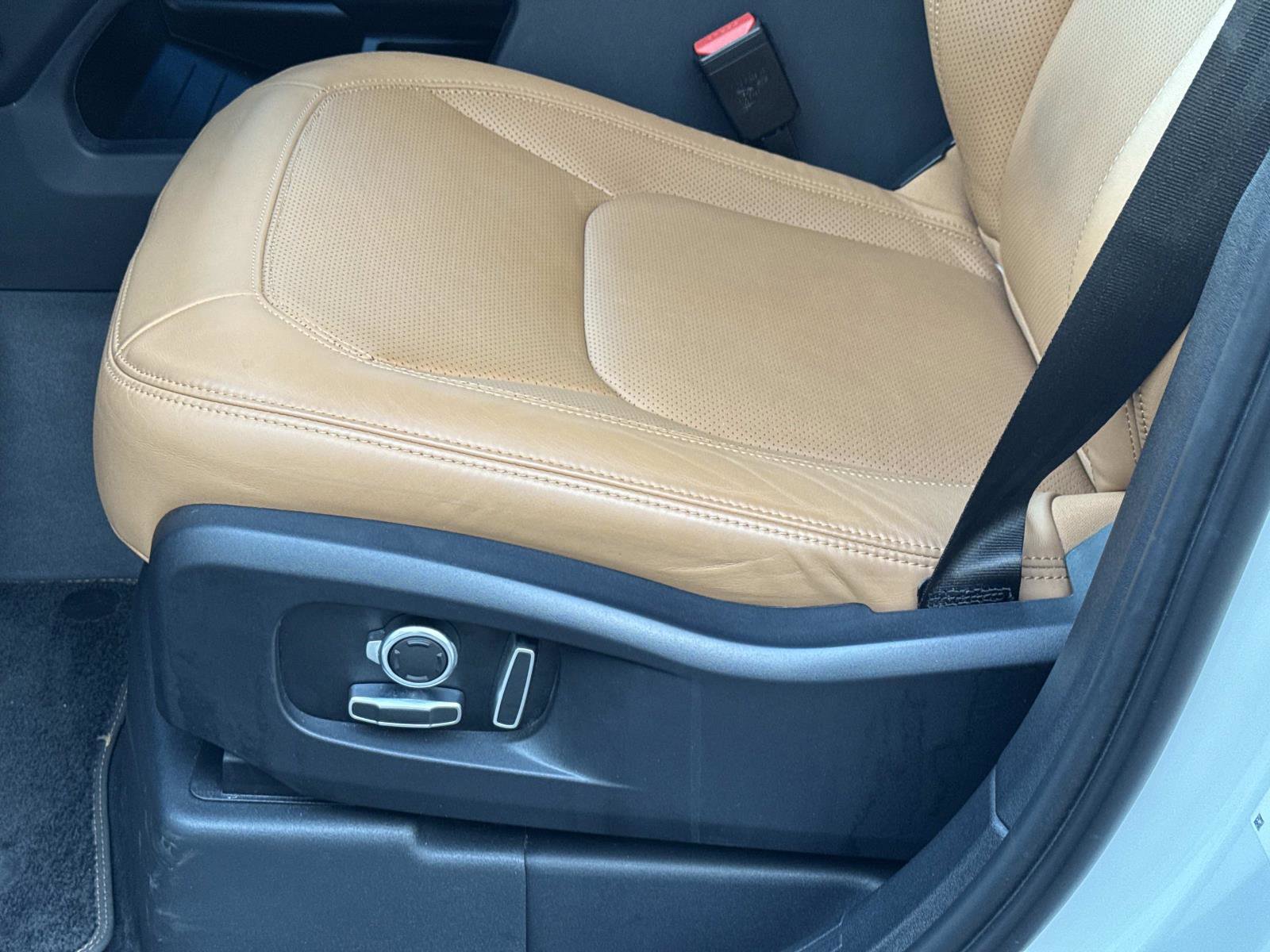 Certified 2024 Land Rover Defender 130 S image 20