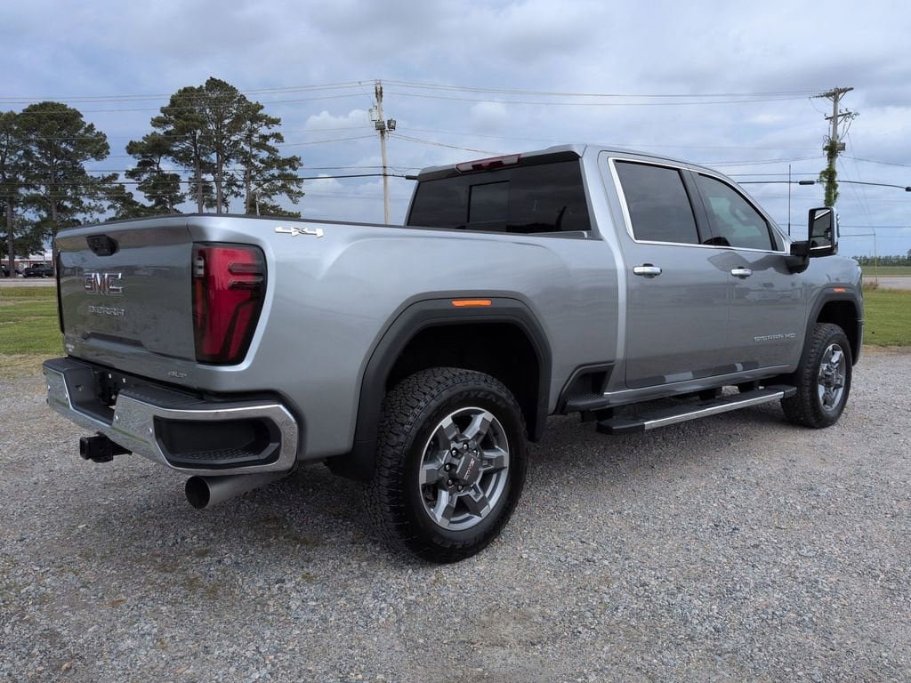Used 2026 GMC Sierra 2500 SLT w/ SLT Premium Package AWD/4WD image 3