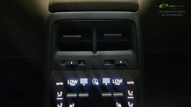 Used 2025 Porsche Macan Electric RWD image 54