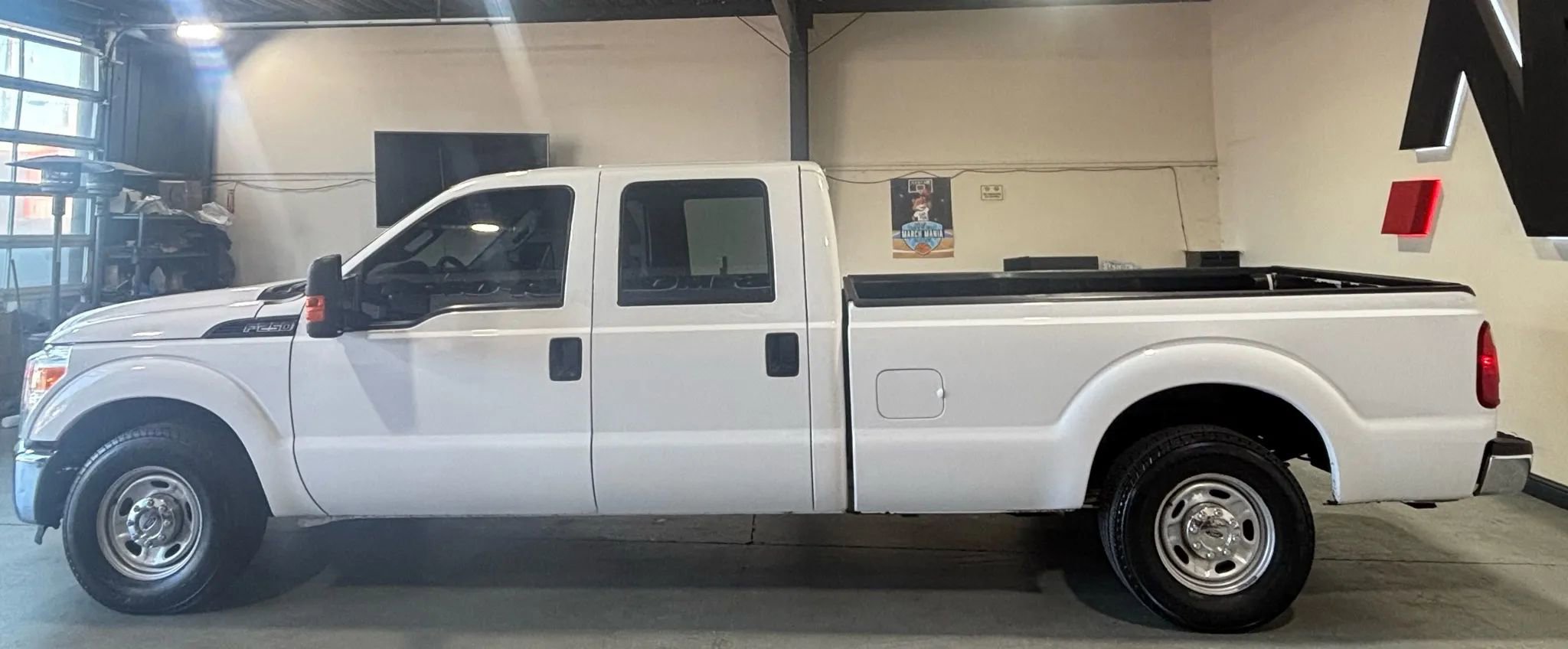 Used 2016 Ford F250 XL w/ Power Equipment Group image 5