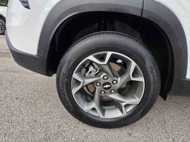 Certified 2025 Chevrolet Trax LT w/ LT Convenience Package FWD image 23