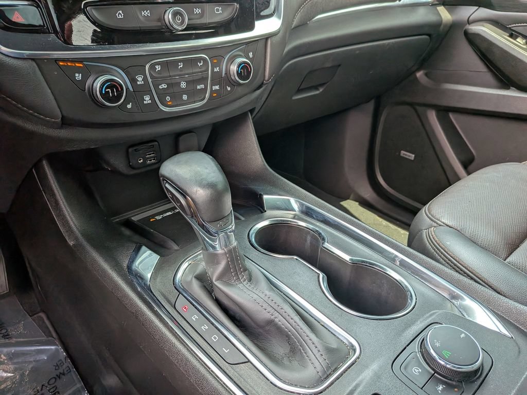 Used 2023 Chevrolet Traverse High Country FWD image 25