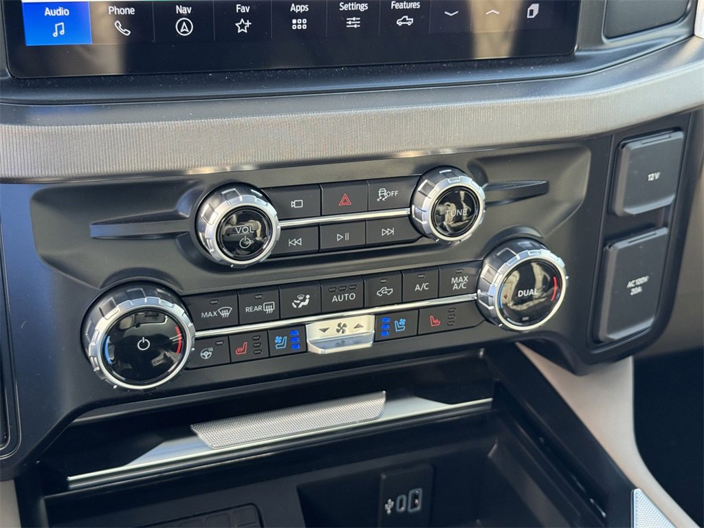 New 2025 Ford F350 Platinum w/ Platinum Plus Package image 18
