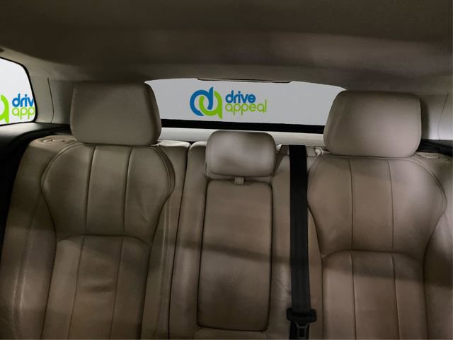 Used 2017 Land Rover Range Rover Evoque SE image 18