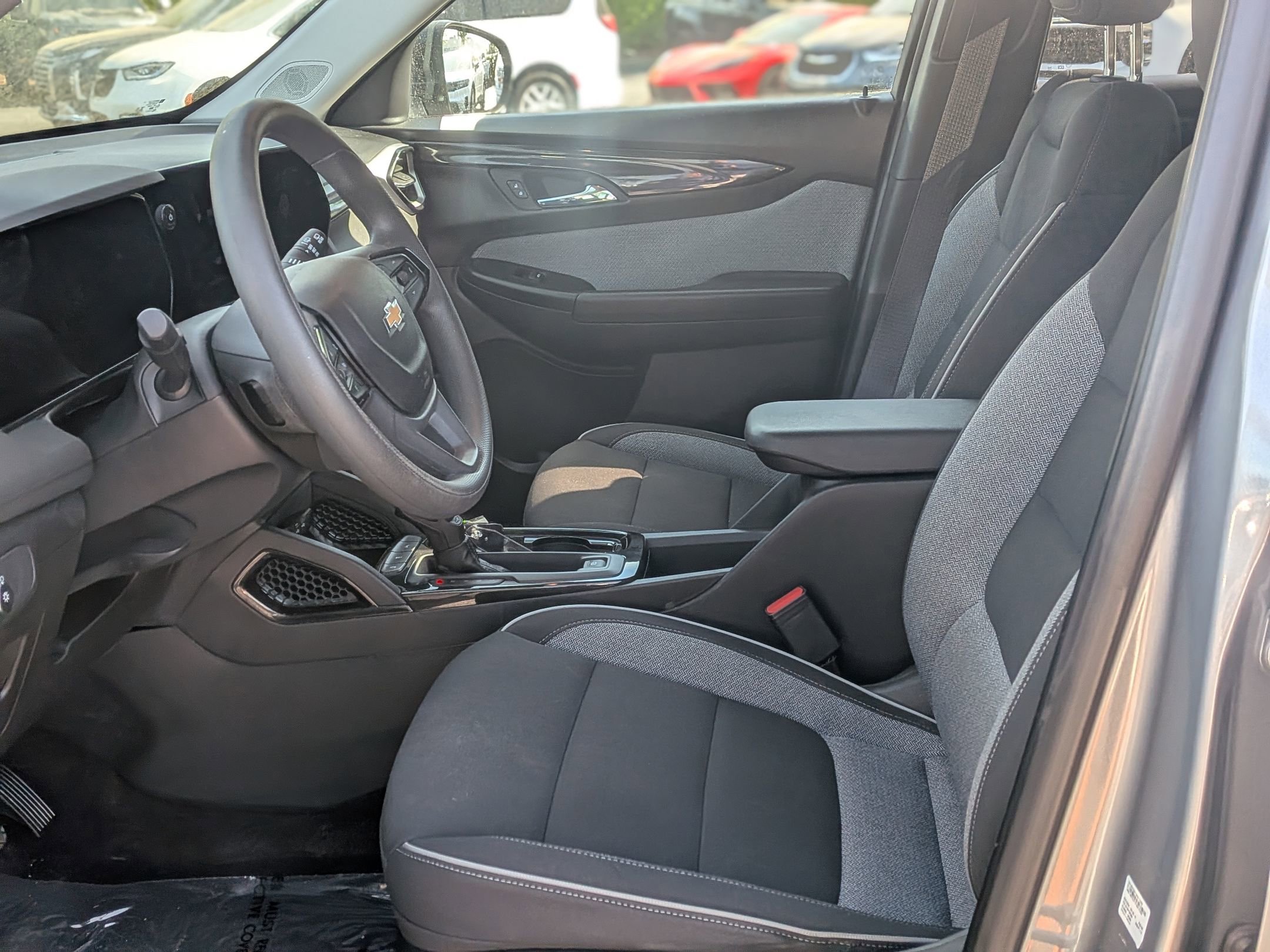 Certified 2025 Chevrolet TrailBlazer LS w/ LS Convenience Package FWD image 16