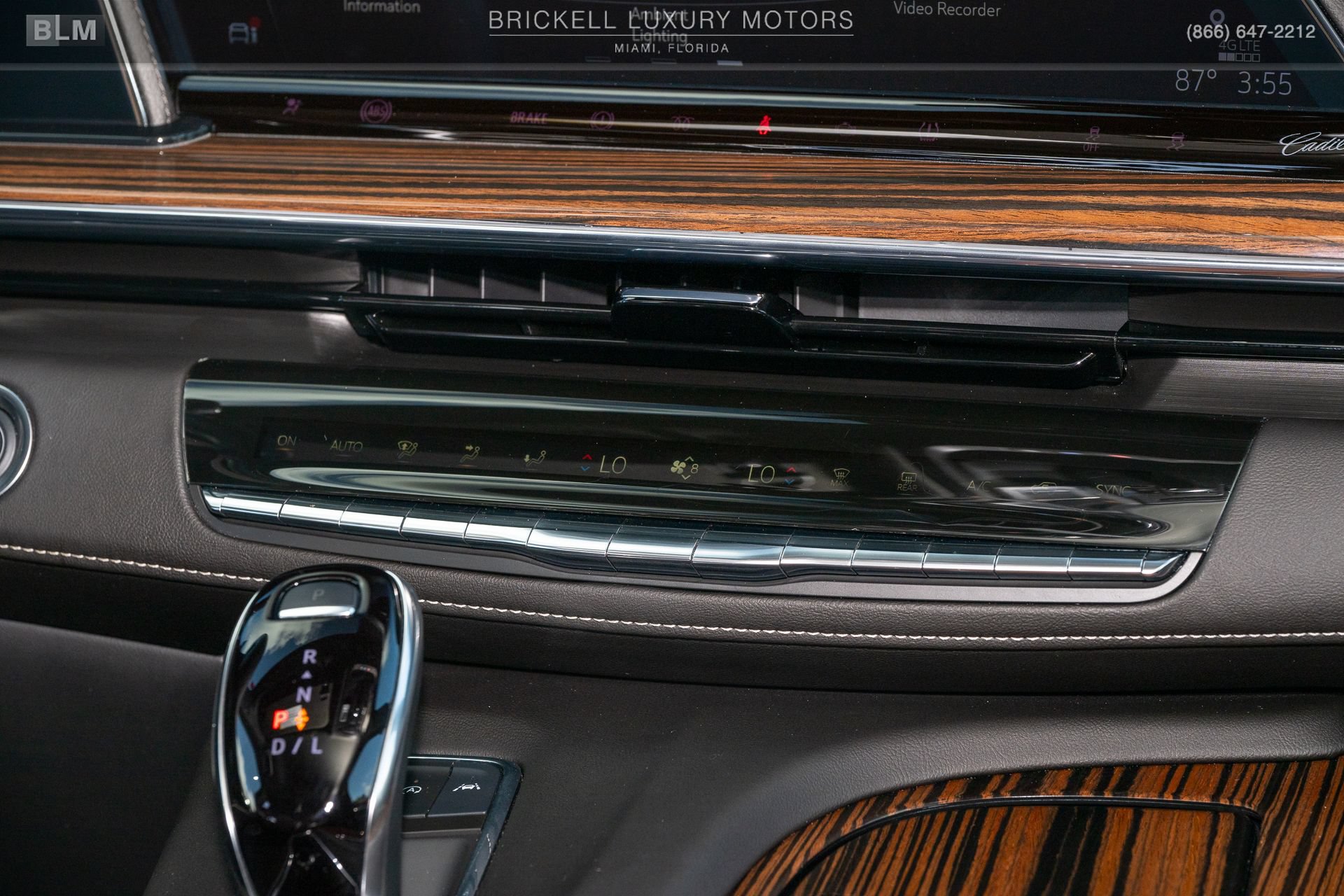 Used 2024 Cadillac Escalade ESV Luxury AWD/4WD image 27