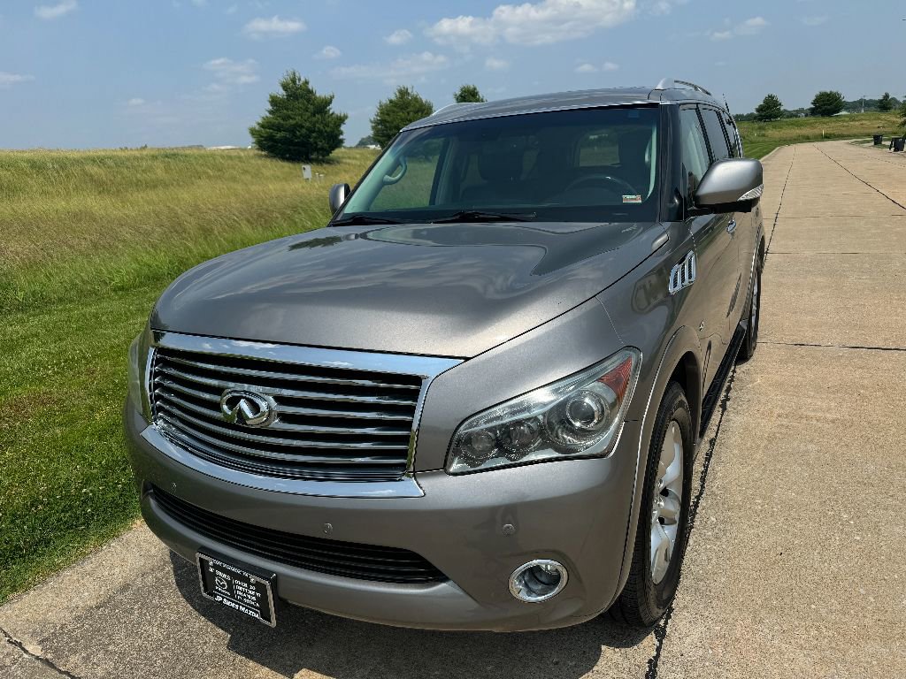 Used 2014 INFINITI QX80 4WD w/ Theater Package image 2