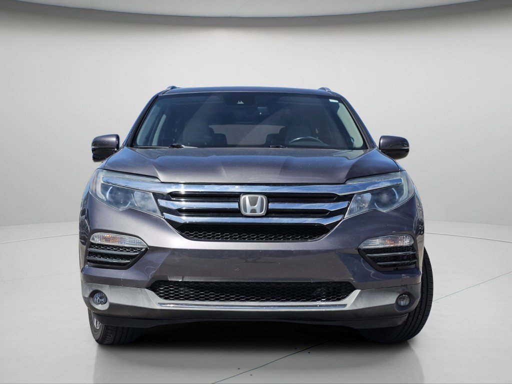 Used 2017 Honda Pilot Touring image 3