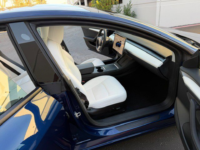 Used 2023 Tesla Model 3 Standard Range image 12