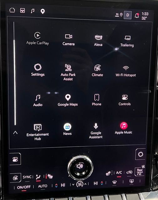 Used 2025 GMC Yukon Denali Ultimate w/ LPO, Floor Liner Package AWD/4WD image 36