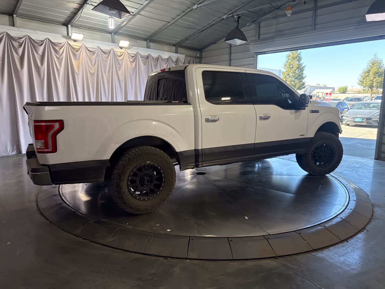 Used 2017 Ford F150 XLT w/ Equipment Group 302A Luxury AWD/4WD image 4
