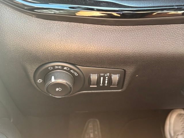 New 2026 Jeep Compass Latitude AWD/4WD image 31