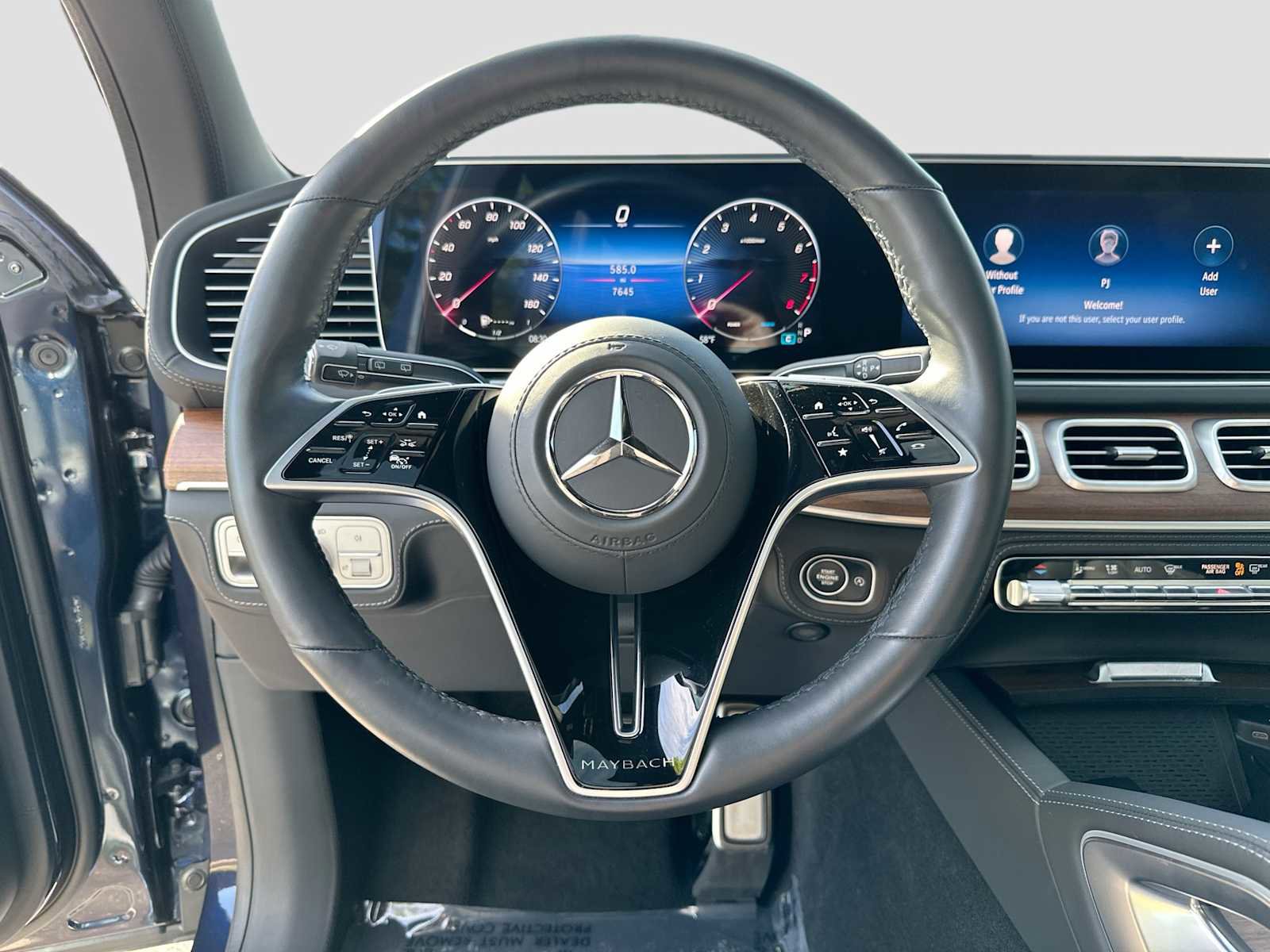 Used 2024 Mercedes-Benz Maybach GLS 600 4MATIC image 11