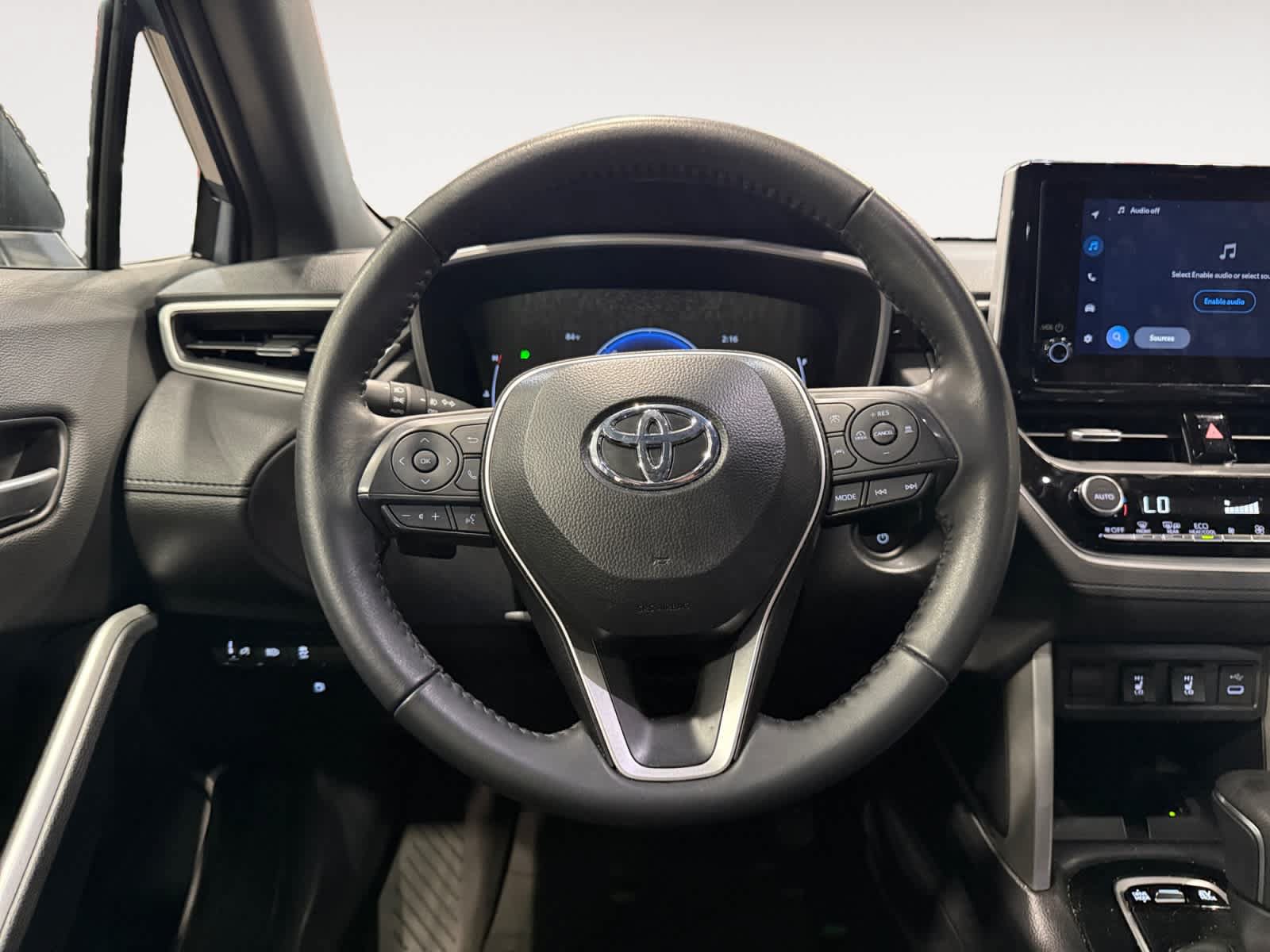 Used 2025 Toyota Corolla Cross AWD Hybrid image 13