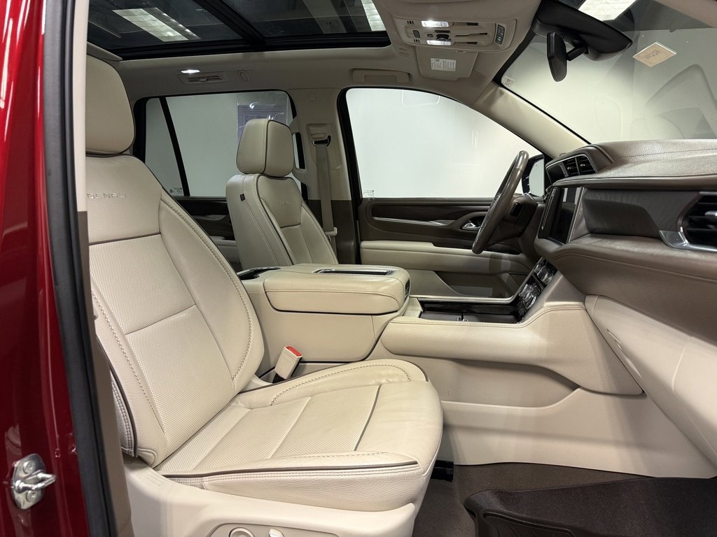 Used 2022 GMC Yukon Denali w/ Max Trailering Package image 15