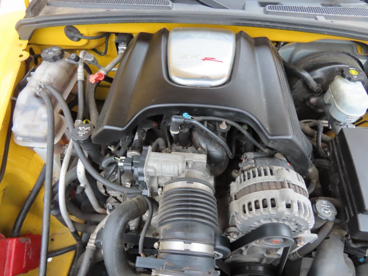 Used 2004 Chevrolet SSR w/ Preferred Equipment Group image 19