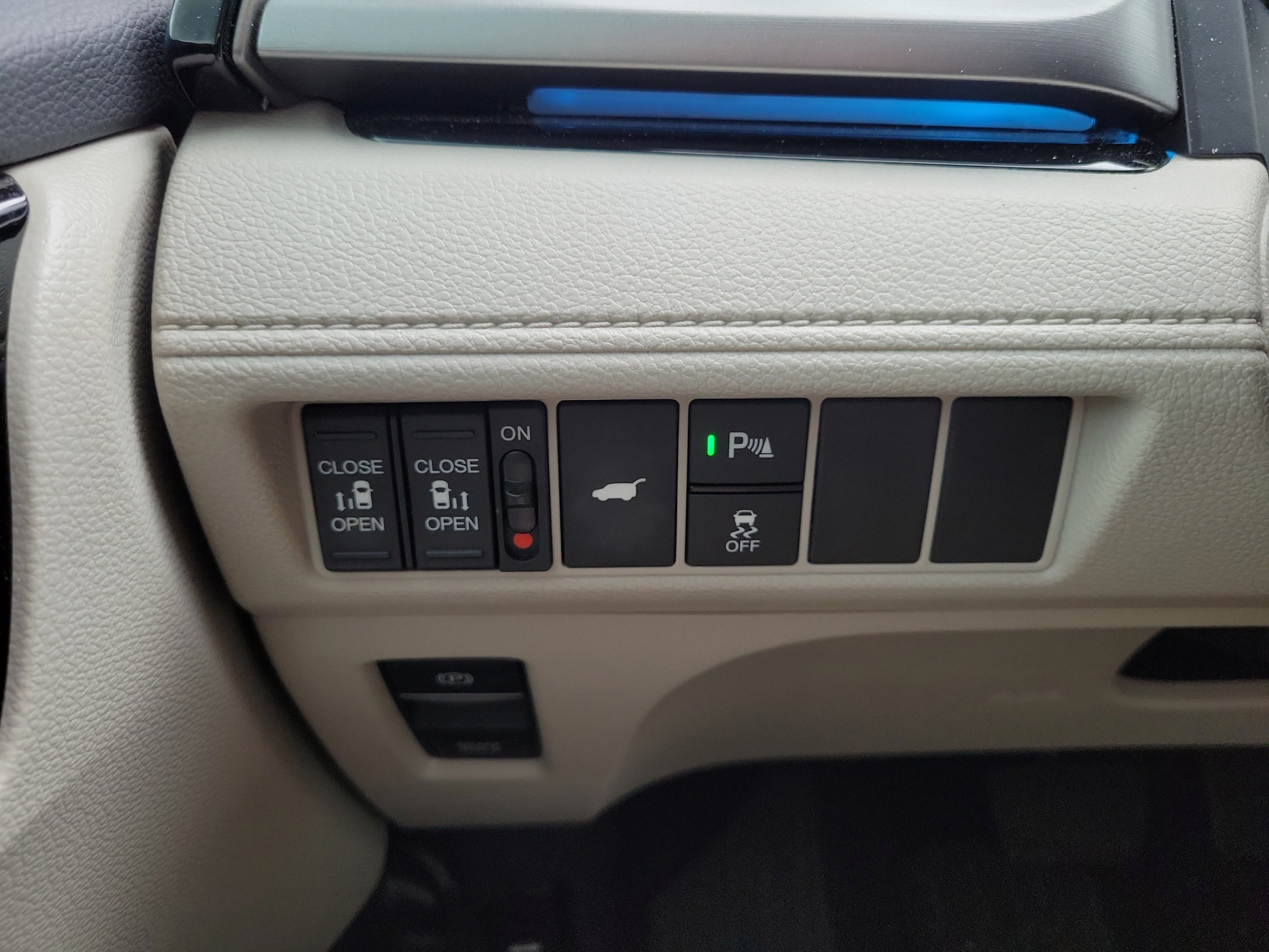 Certified 2025 Honda Odyssey Touring image 28