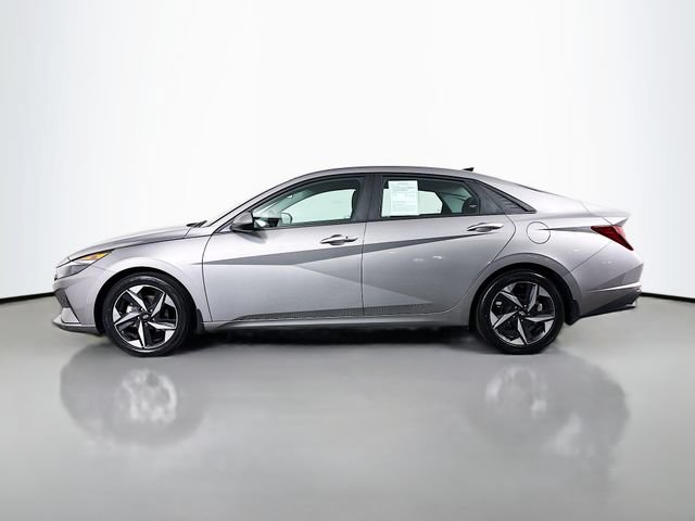 Used 2023 Hyundai Elantra SEL w/ Convenience Package FWD image 4