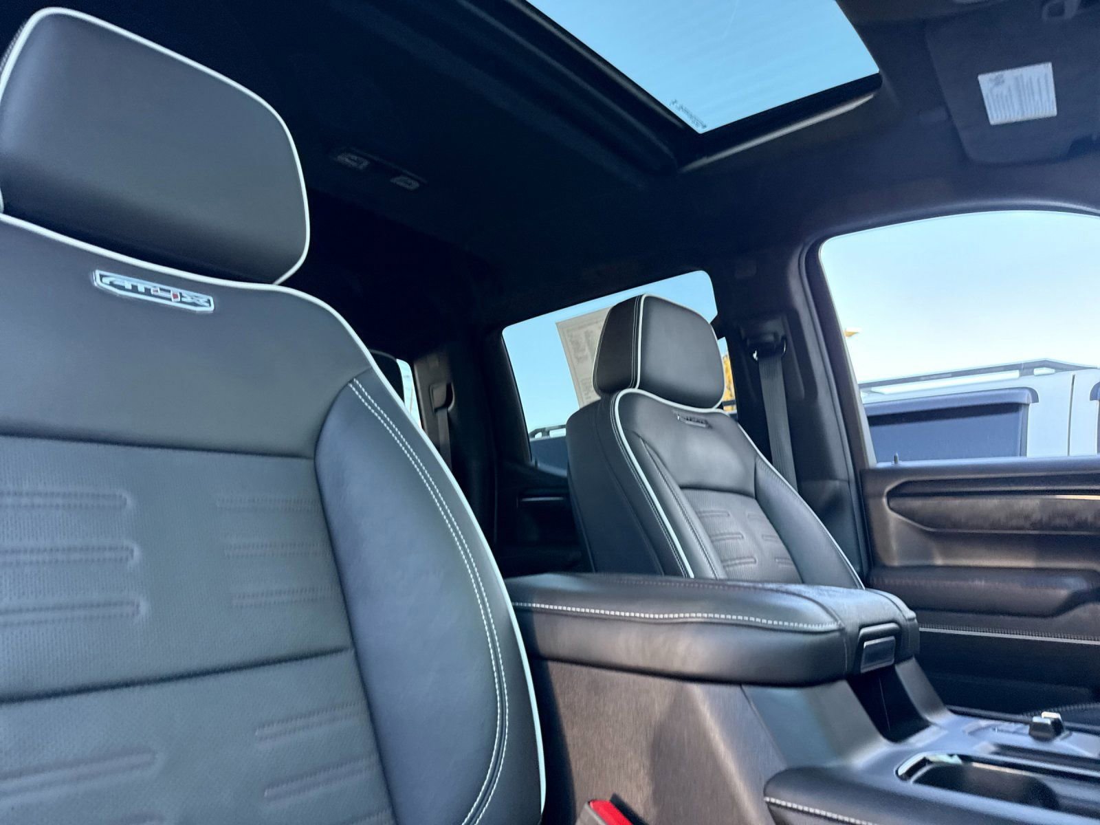 Used 2024 GMC Sierra 1500 AT4X image 18