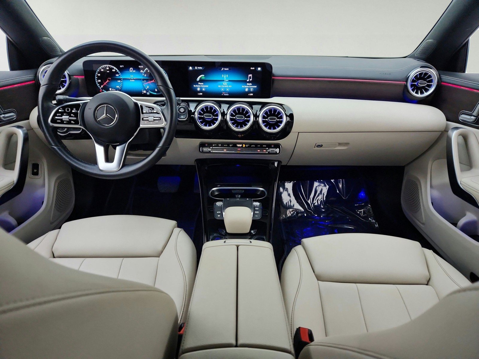 Certified 2023 Mercedes-Benz CLA 250 w/ Premium Package image 24
