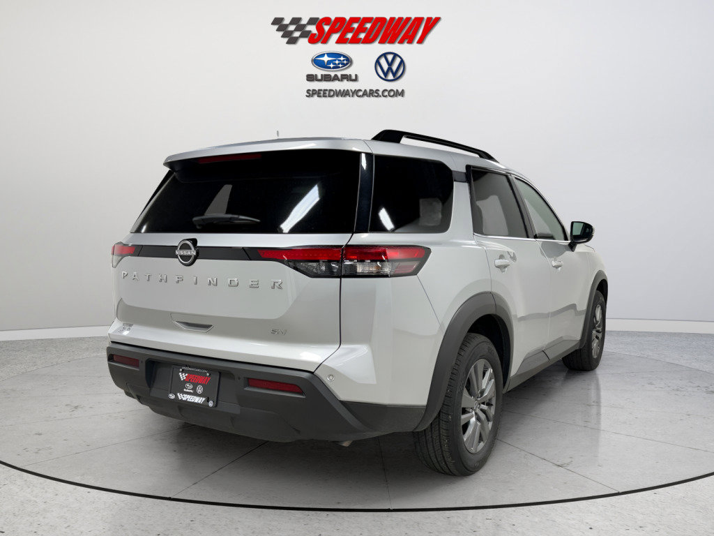 Used 2024 Nissan Pathfinder SV image 7