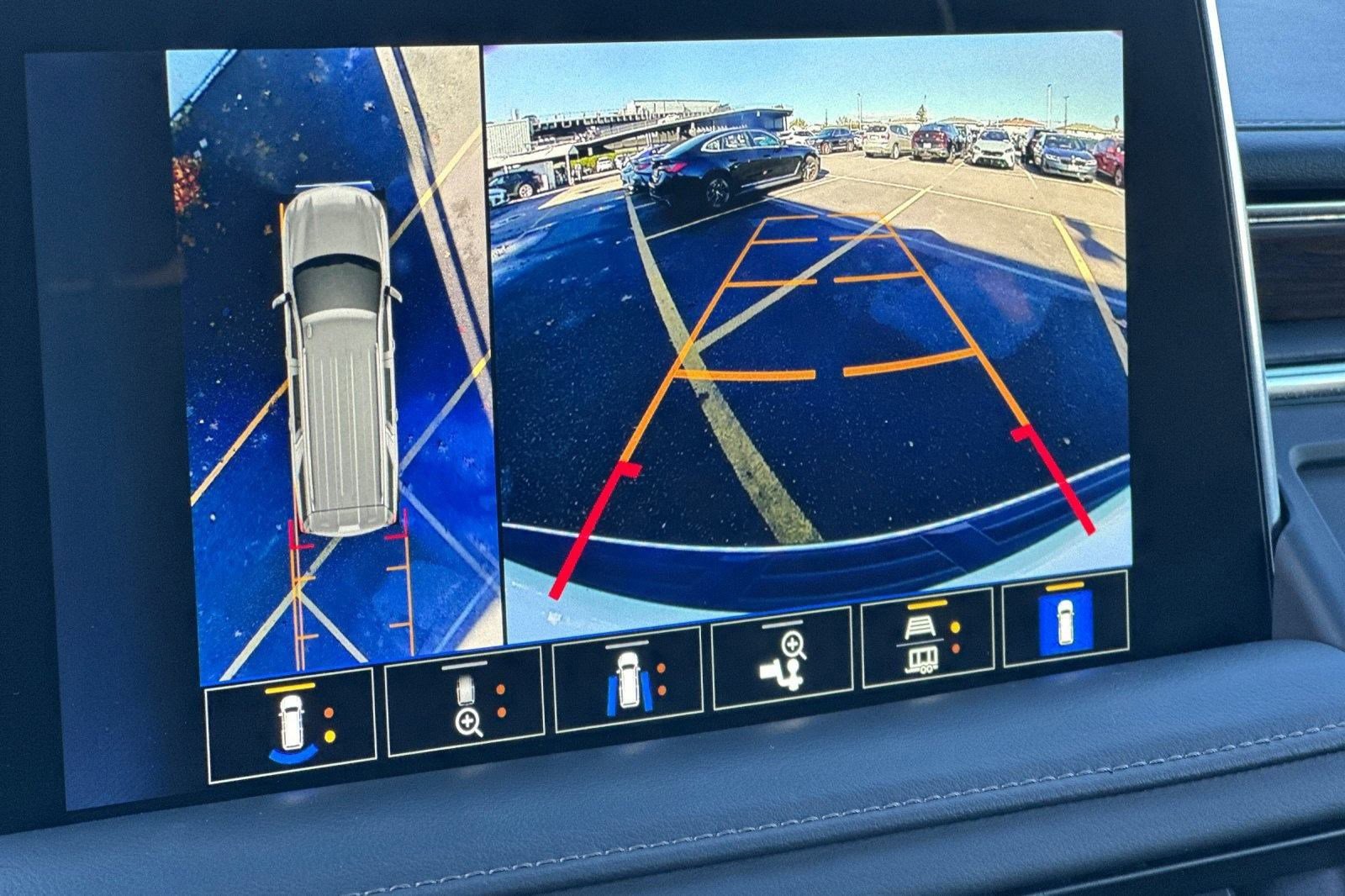 Used 2023 Chevrolet Tahoe High Country image 25