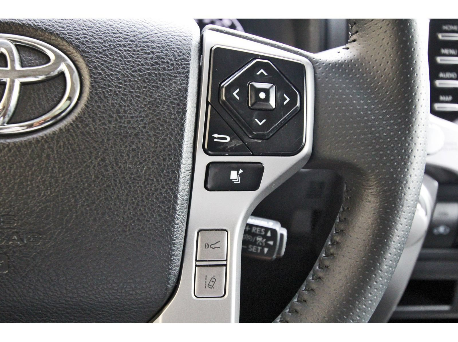 Used 2023 Toyota 4Runner SR5 RWD image 19