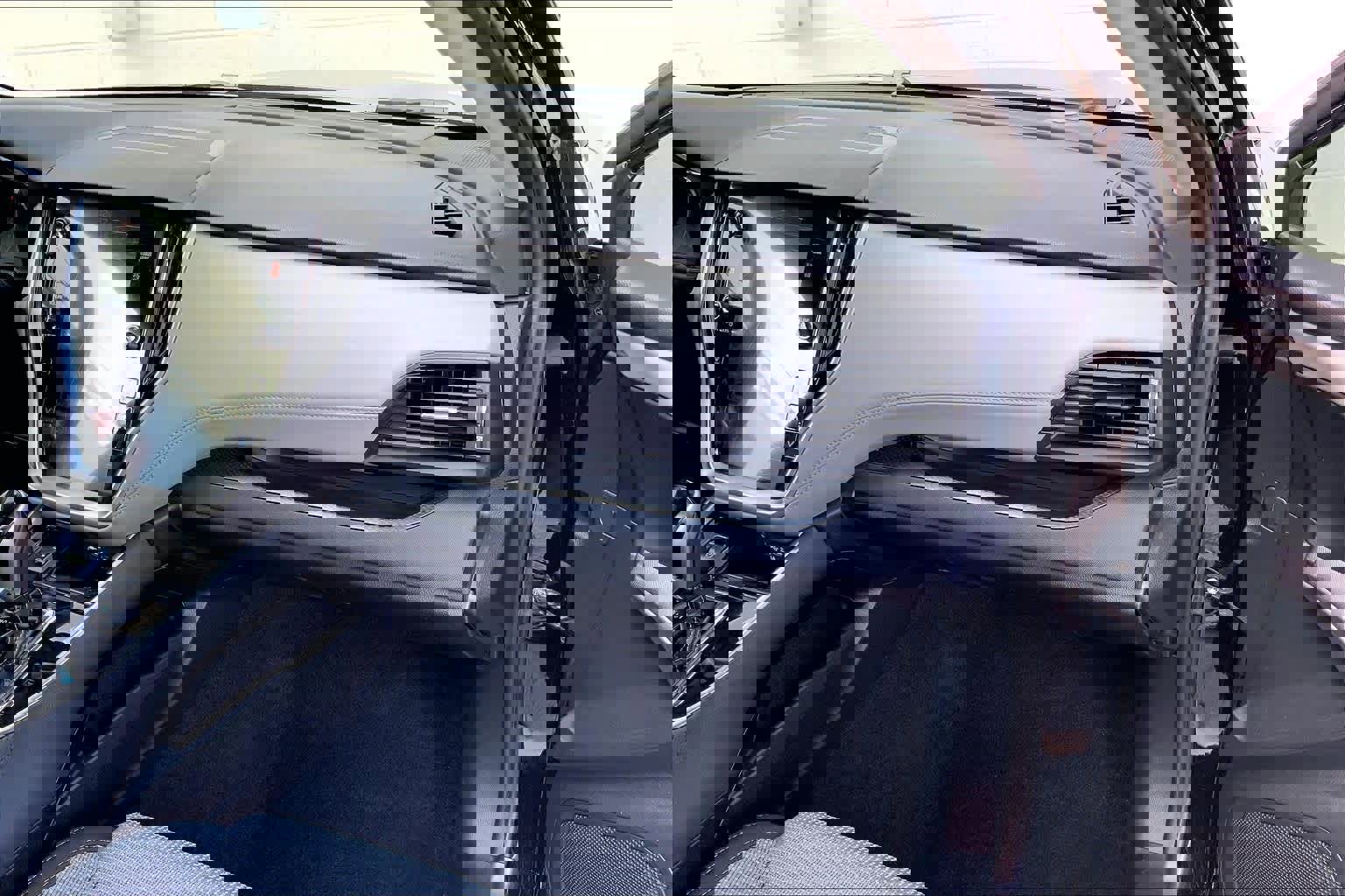 Used 2022 Subaru Outback Premium image 24