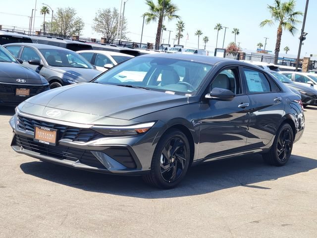 New 2026 Hyundai Elantra SEL Sport FWD image 2