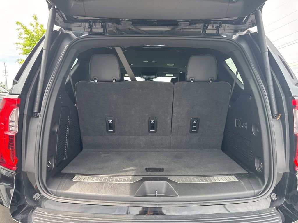 Used 2025 GMC Yukon Denali AWD/4WD image 30