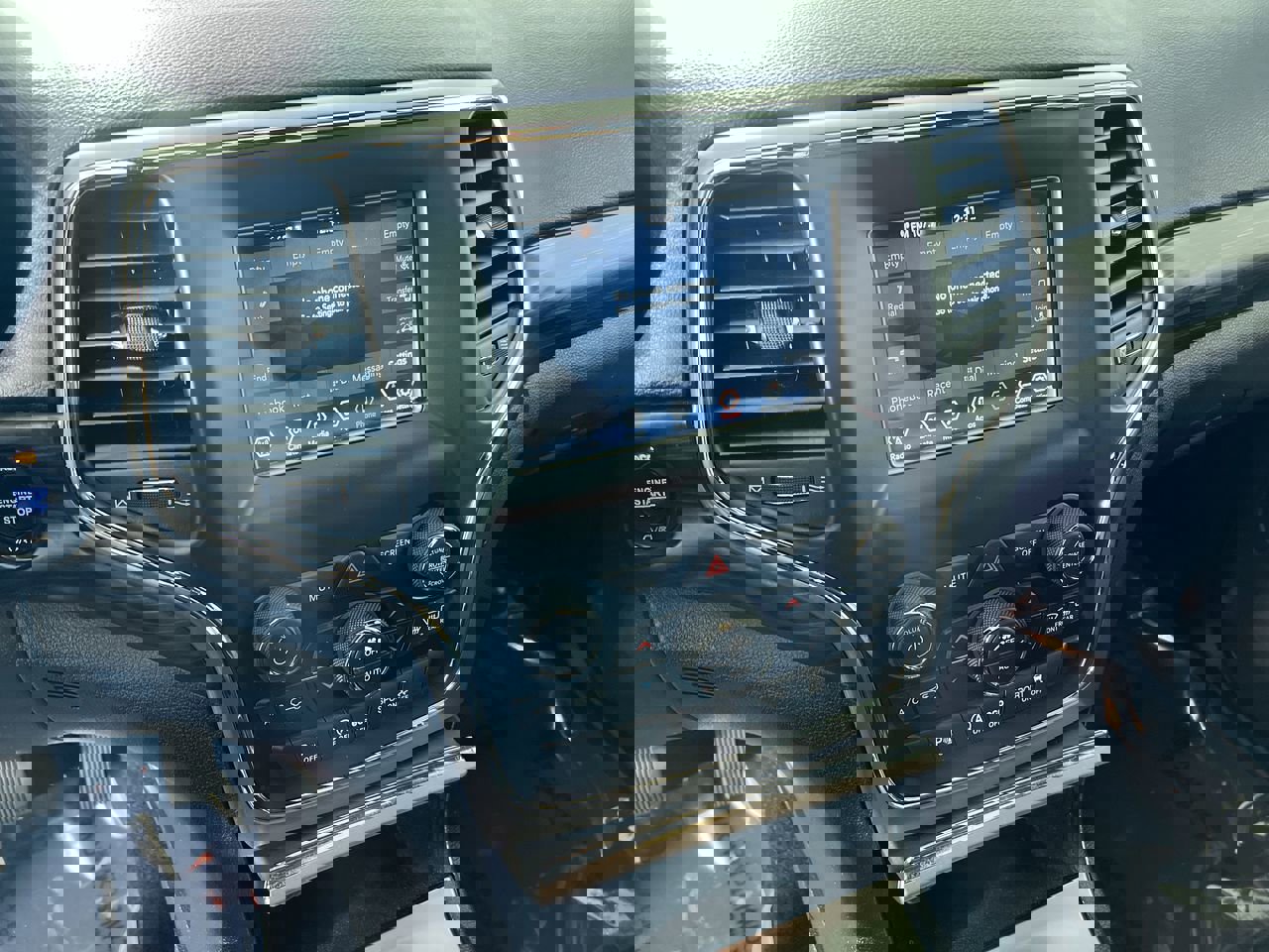 Used 2020 Jeep Grand Cherokee Laredo image 27