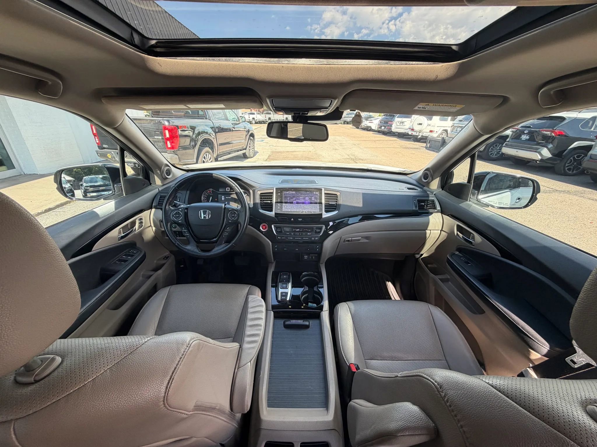 Used 2017 Honda Pilot Elite image 10