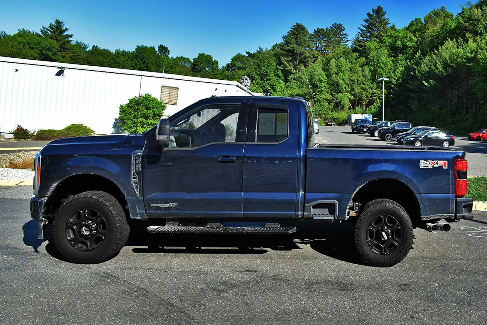 Used 2023 Ford F350 XLT w/ XLT Premium Package AWD/4WD image 4