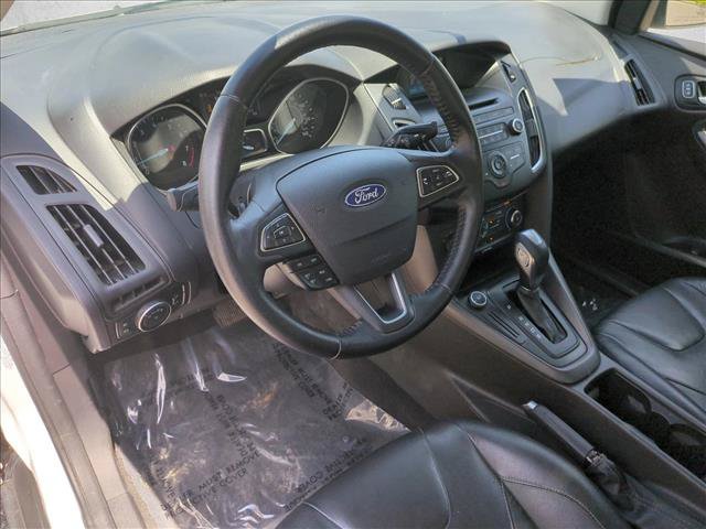Used 2015 Ford Focus SE w/ Equipment Group 201A FWD image 10