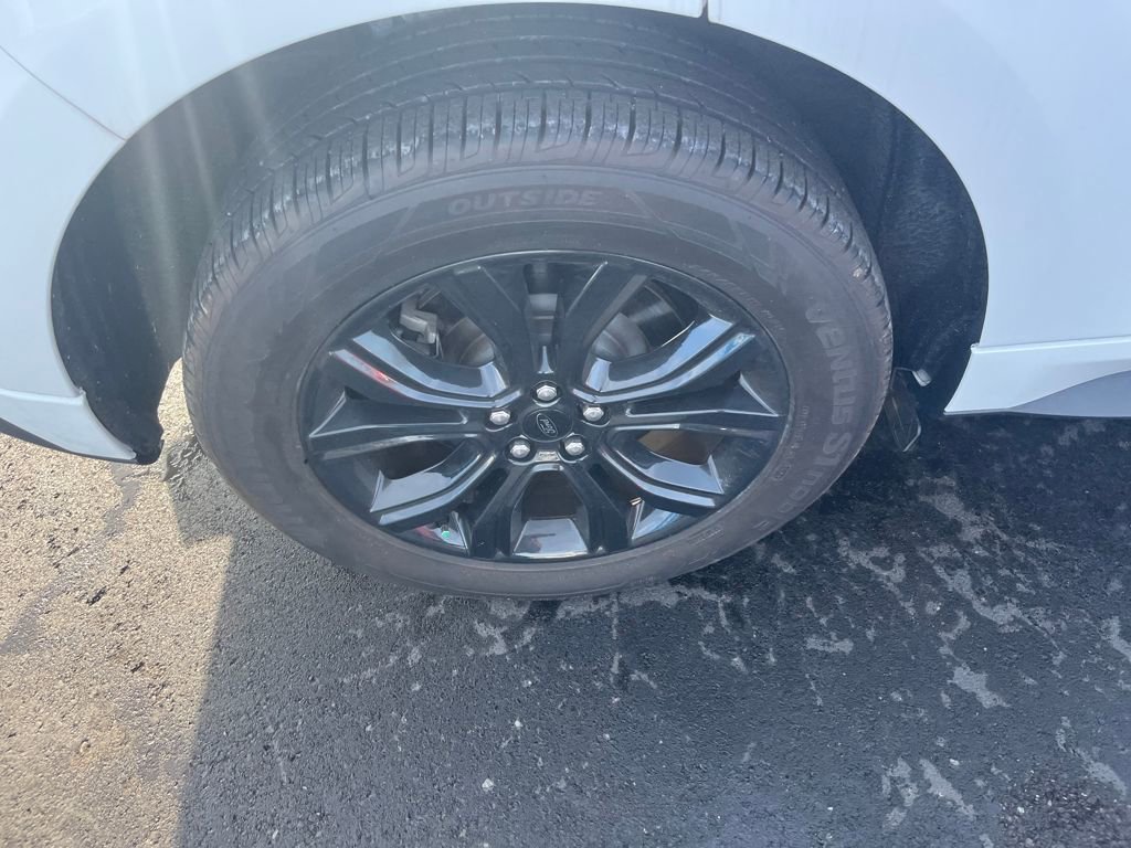 Used 2024 Ford Edge SE w/ Black Appearance Package image 32