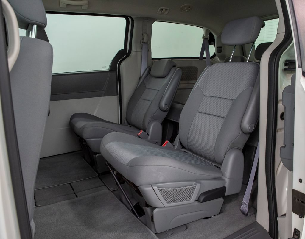 Used 2010 Dodge Grand Caravan SE w/ Climate Group FWD image 8
