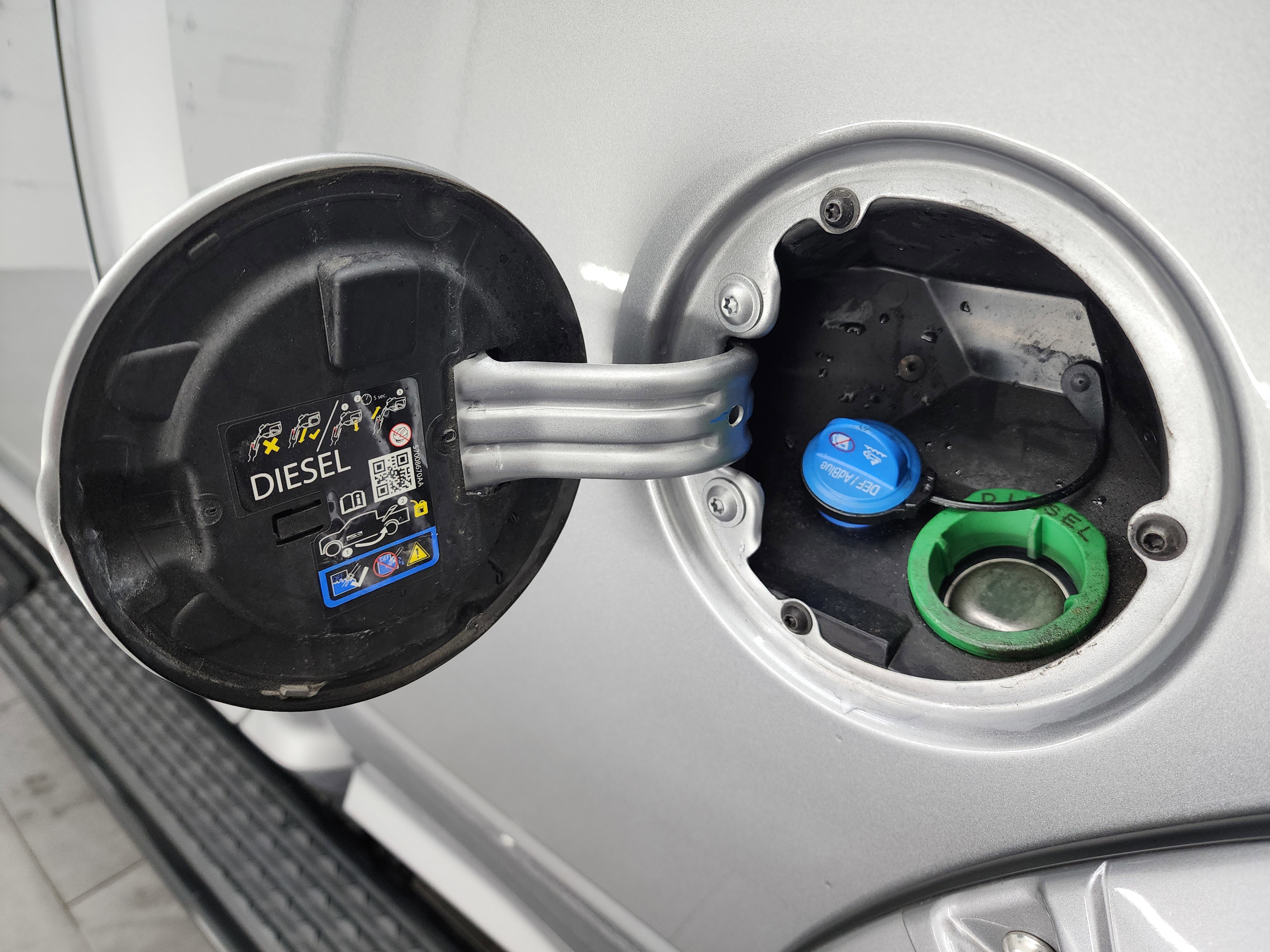 Used 2024 RAM 2500 Laramie w/ Night Edition image 30