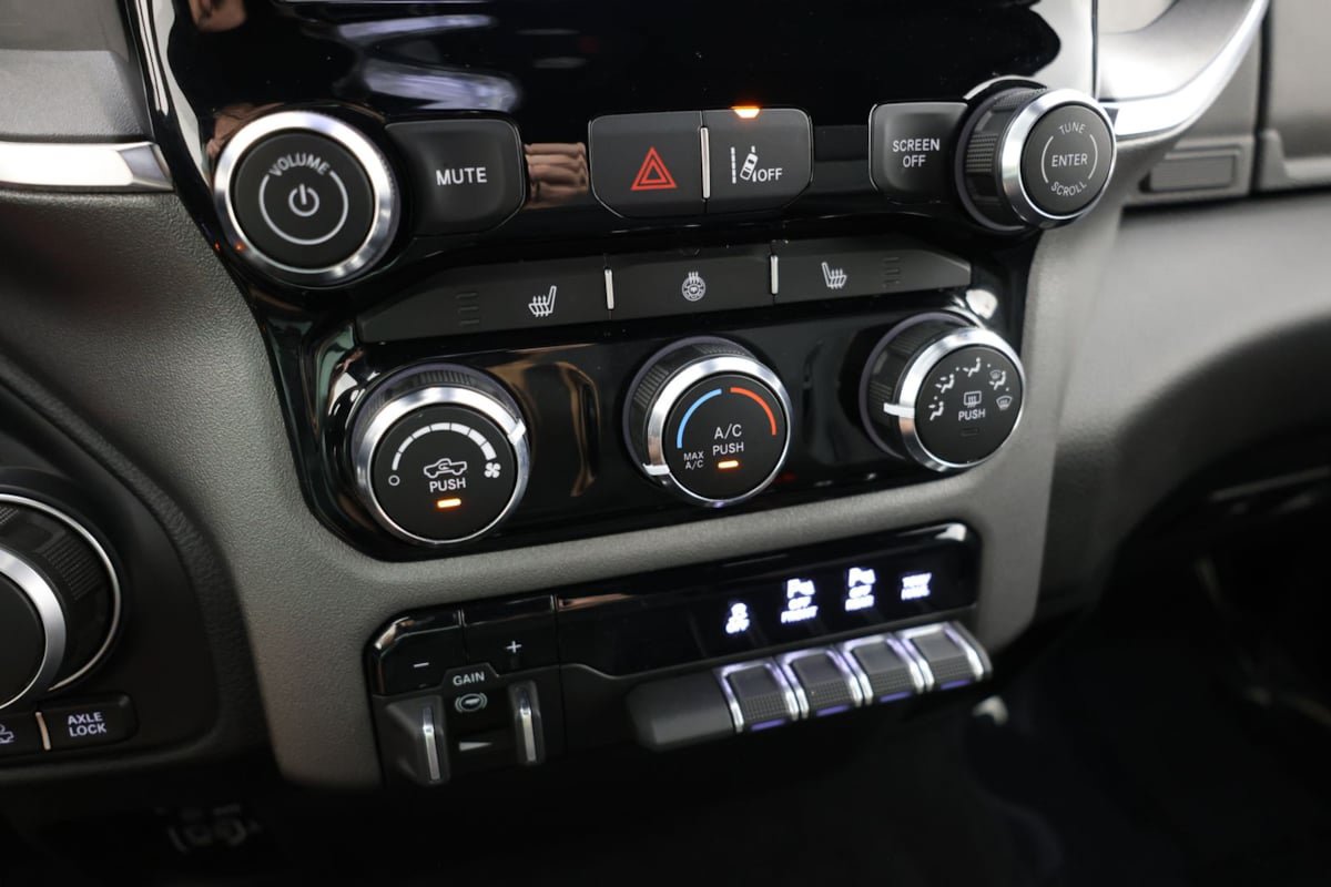 Used 2025 RAM 1500 Big Horn AWD/4WD image 28