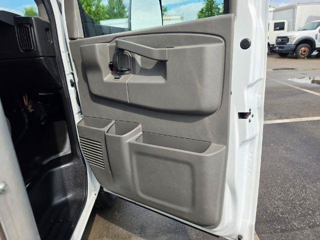 Used 2020 Chevrolet Express 3500 Extended w/ Power Convenience Package RWD image 24