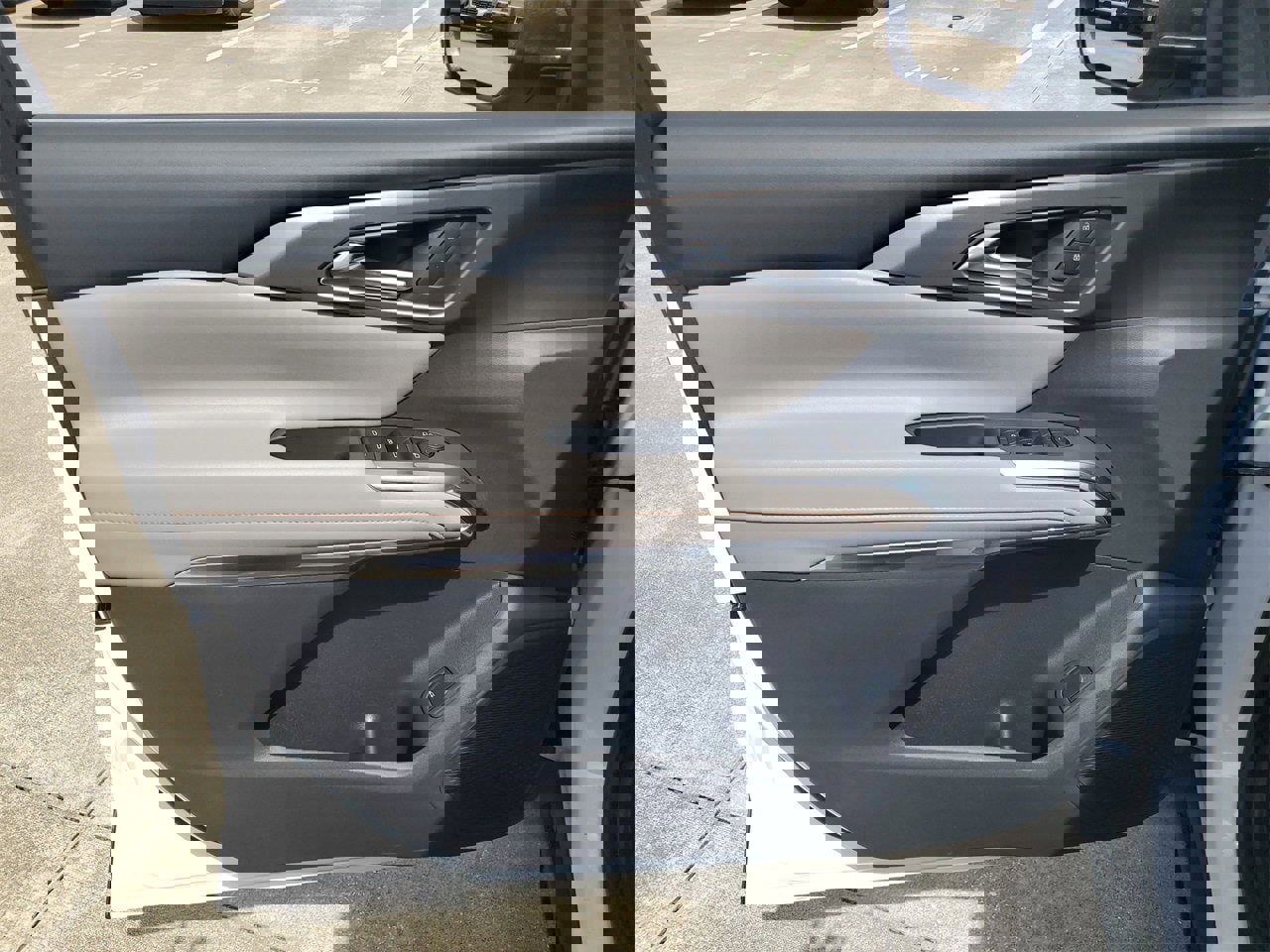 New 2026 Chevrolet Traverse LT image 15