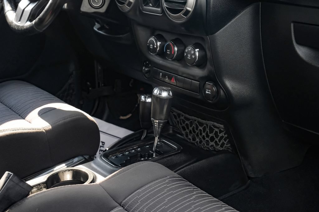 Used 2011 Jeep Wrangler Unlimited Sport AWD/4WD image 19